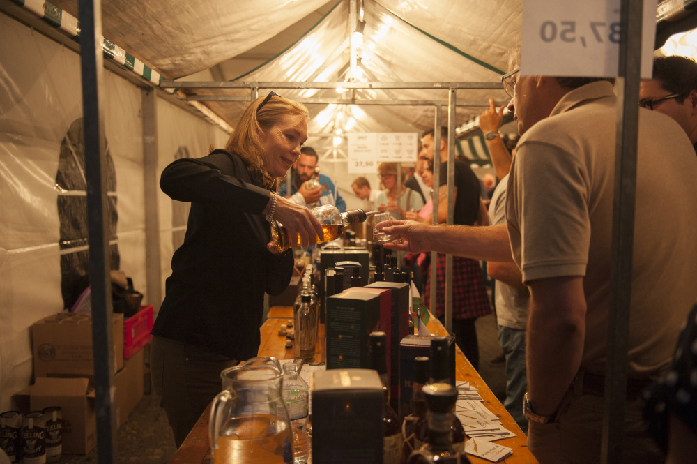 zoomer whisky rum festival